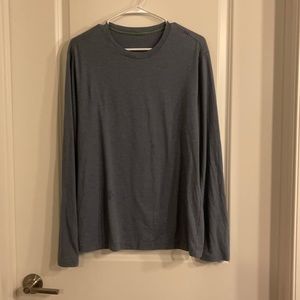 Long sleeve men's lululemon shirt
